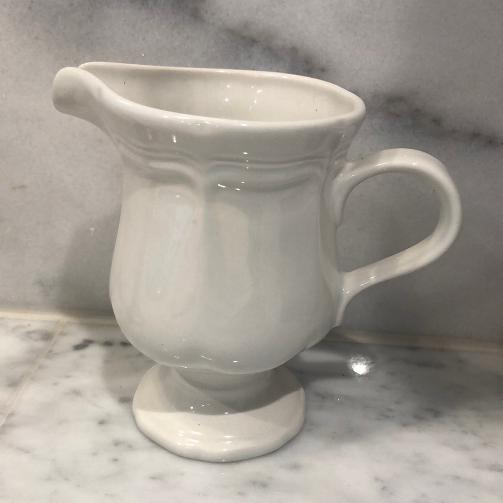 Mikasa creamer